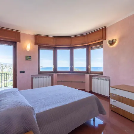 Locazione Turistica Regina * San Remo